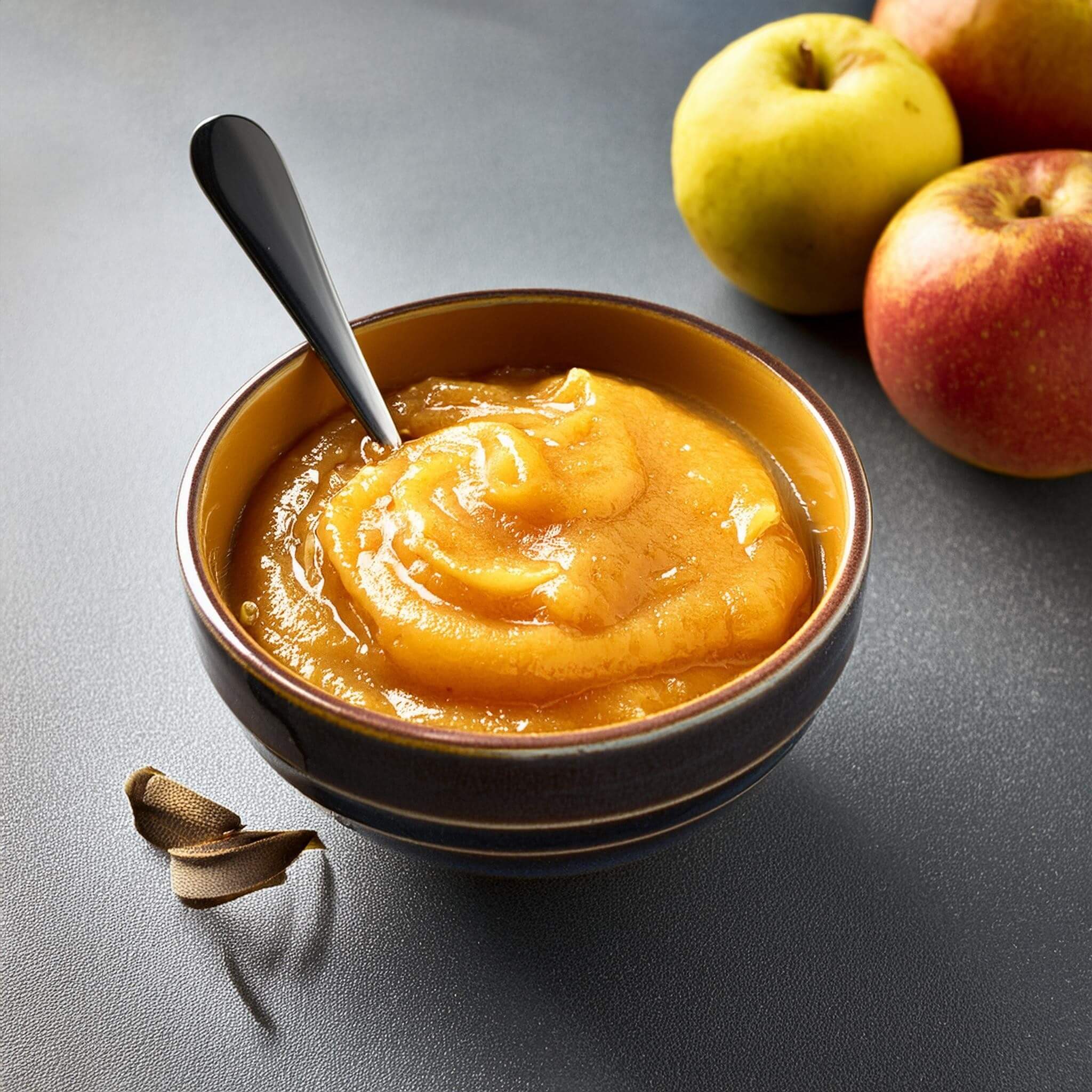 Read more about the article Compota de Manzana Europea Golden con Especias: Un Viaje de Sabores Explosivos