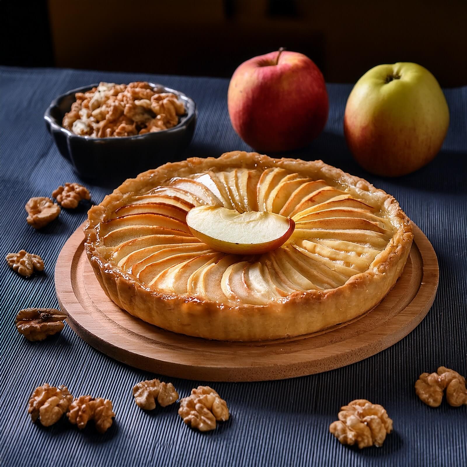 Read more about the article Tarta Salada de Manzana, Queso Camembert y Nueces